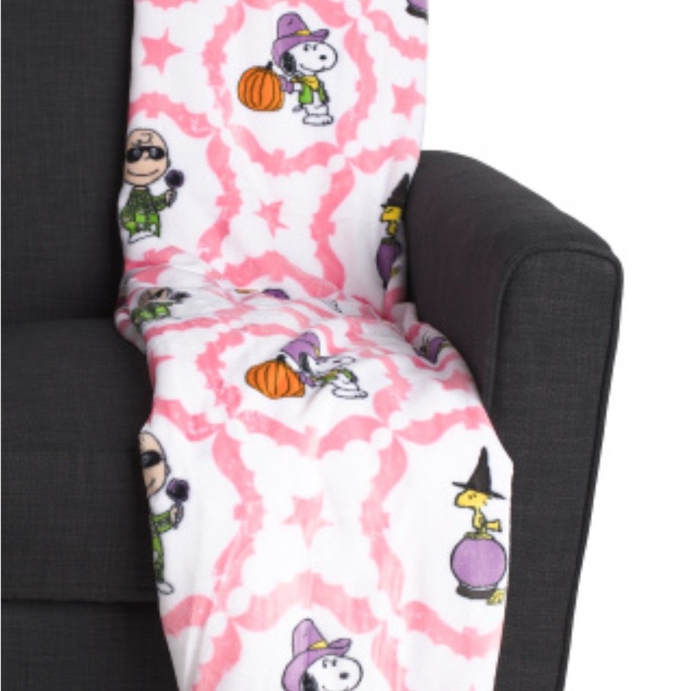 Cartoon Character Holiday Blanket - Pink and White